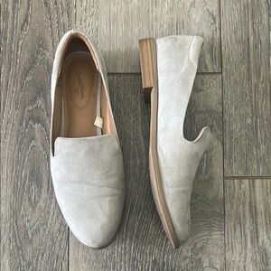Universal Thread Gray Flats Slip-On Loafers